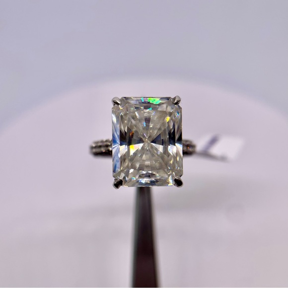 10 CT Crushed Ice Radiant Cut Moissanite Ring Iced Out Pavé Band Hidden Halo - Picture 8 of 11